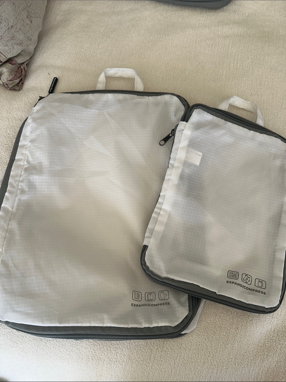 Container Store compression White Travel Packing Cubes - Set of 2